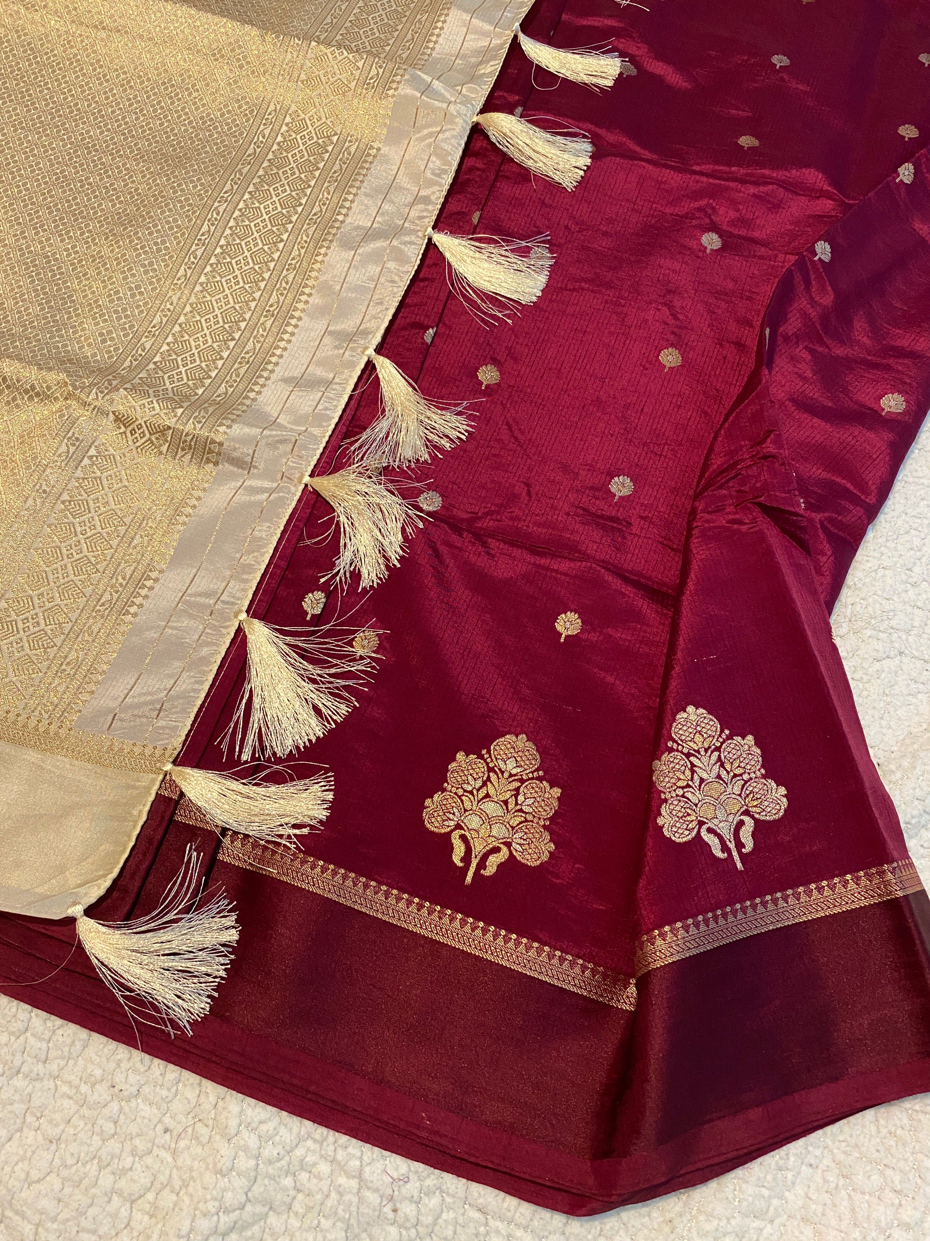 Deep Magenta Semi-Soft Silk Saree with Ivory Blouse & Pallu