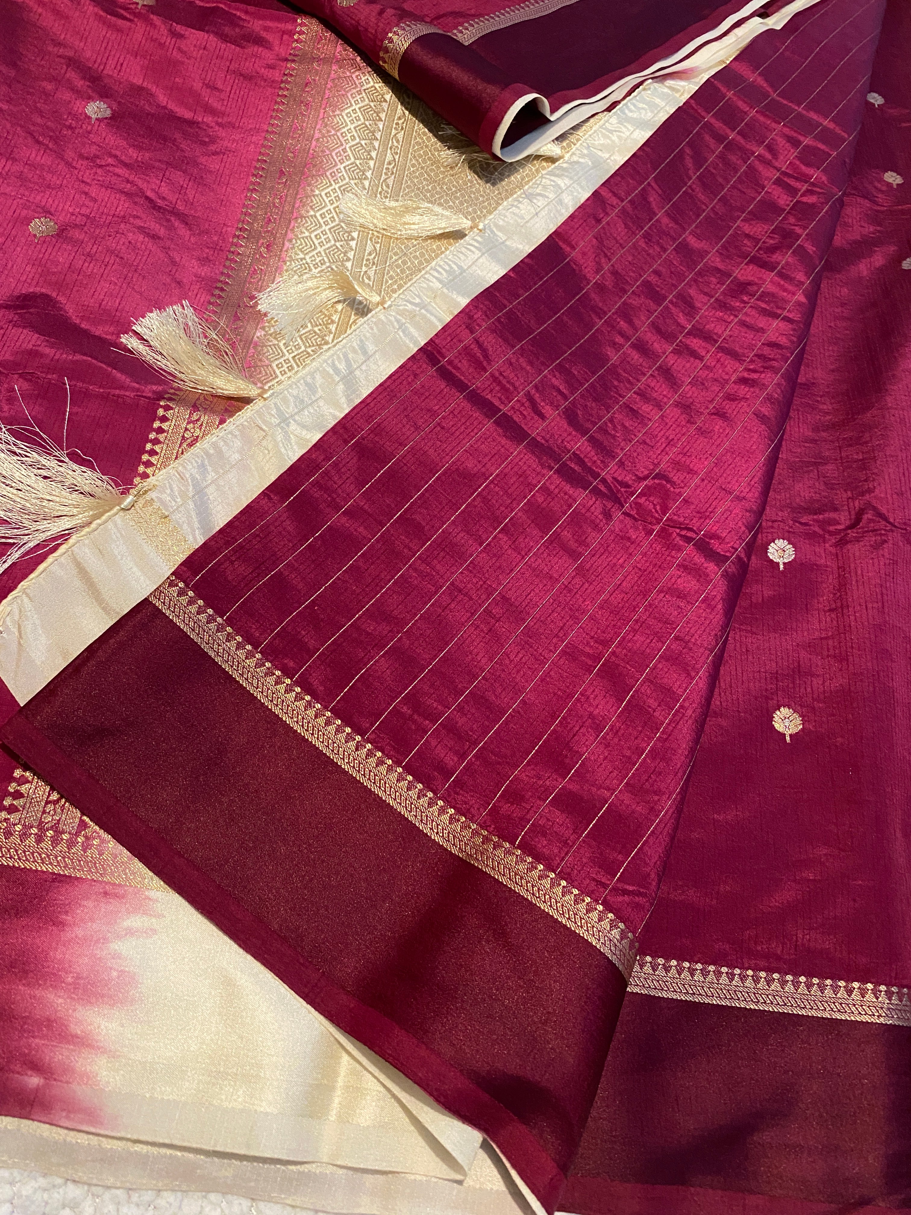 Deep Magenta Semi-Soft Silk Saree with Ivory Blouse & Pallu