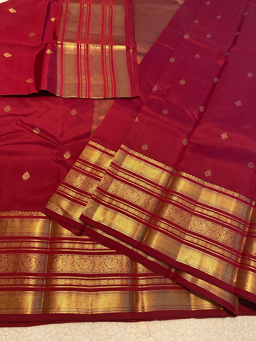 Pure Kanchipuram Silk Saree – Deep Maroon with Gold Zari | Silkmark® Certified
