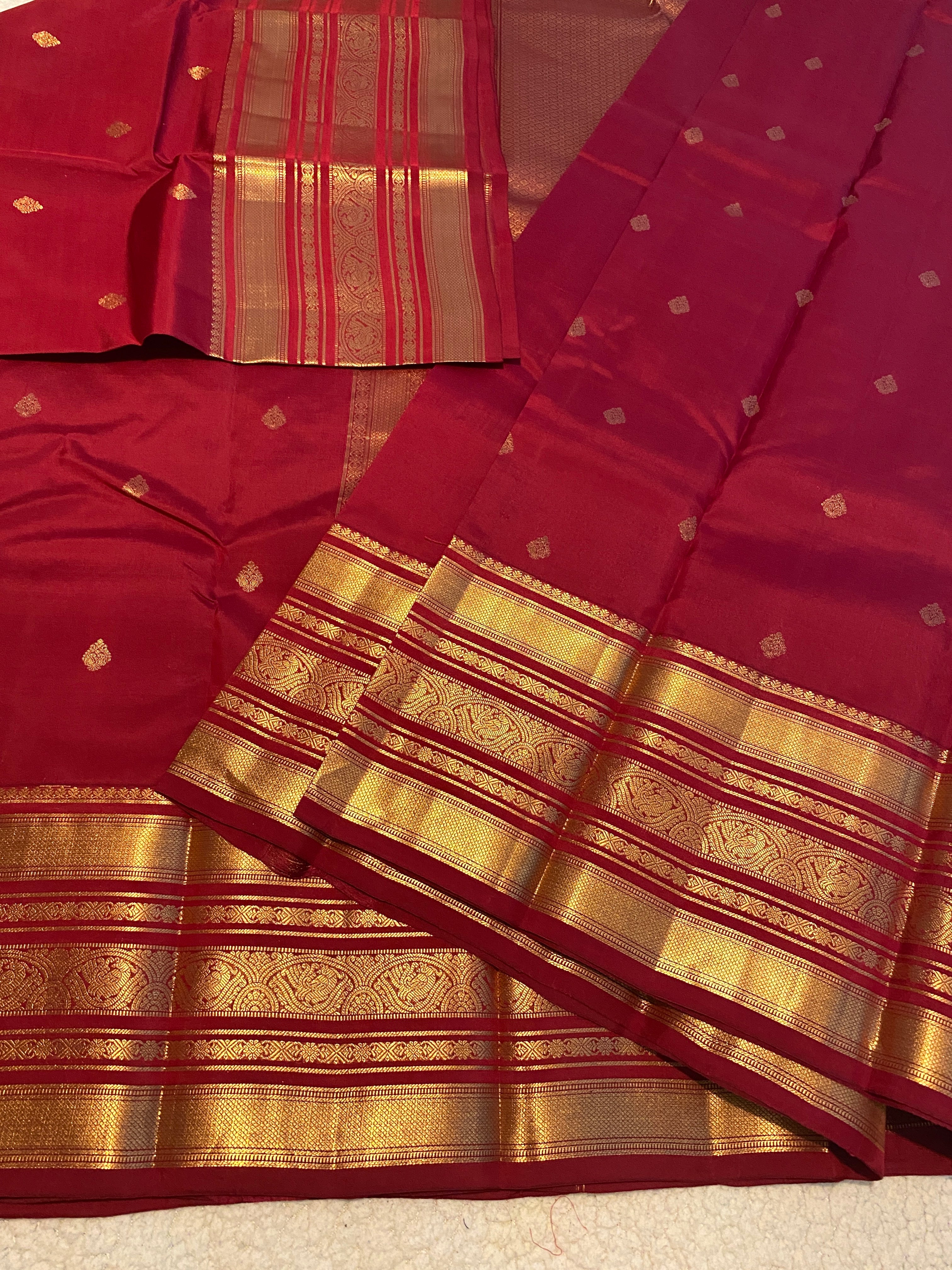 Pure Kanchipuram Silk Saree – Deep Maroon with Gold Zari | Silkmark® Certified