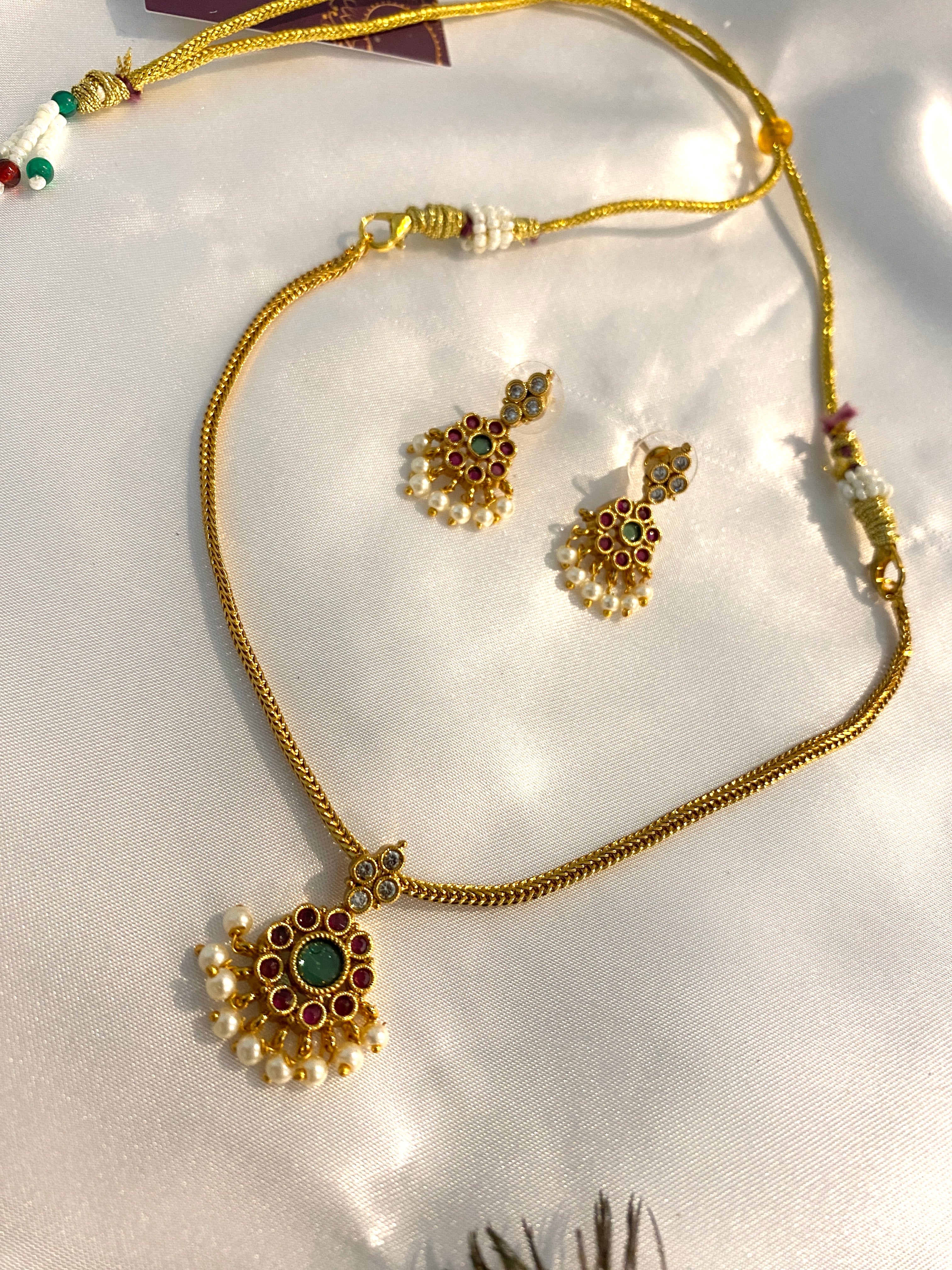 Traditional Wire Necklace Set with Matching Earrings