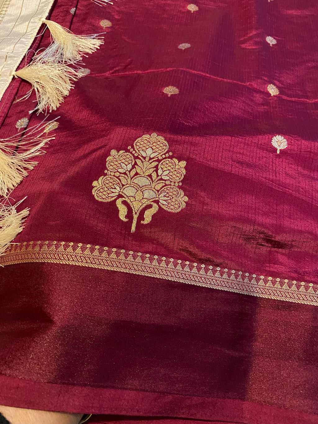 Deep Magenta Semi-Soft Silk Saree with Ivory Blouse & Pallu