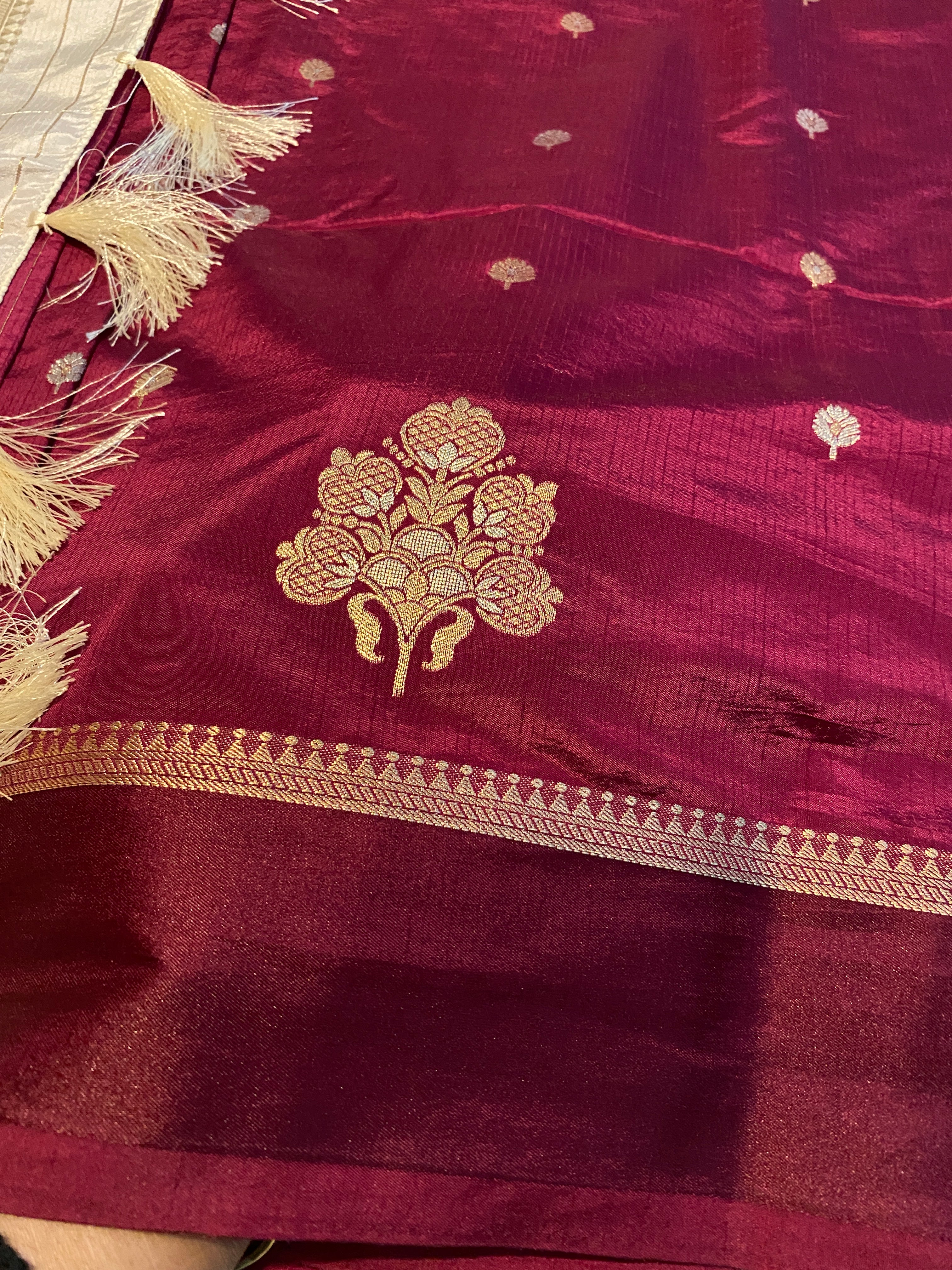 Deep Magenta Semi-Soft Silk Saree with Ivory Blouse & Pallu