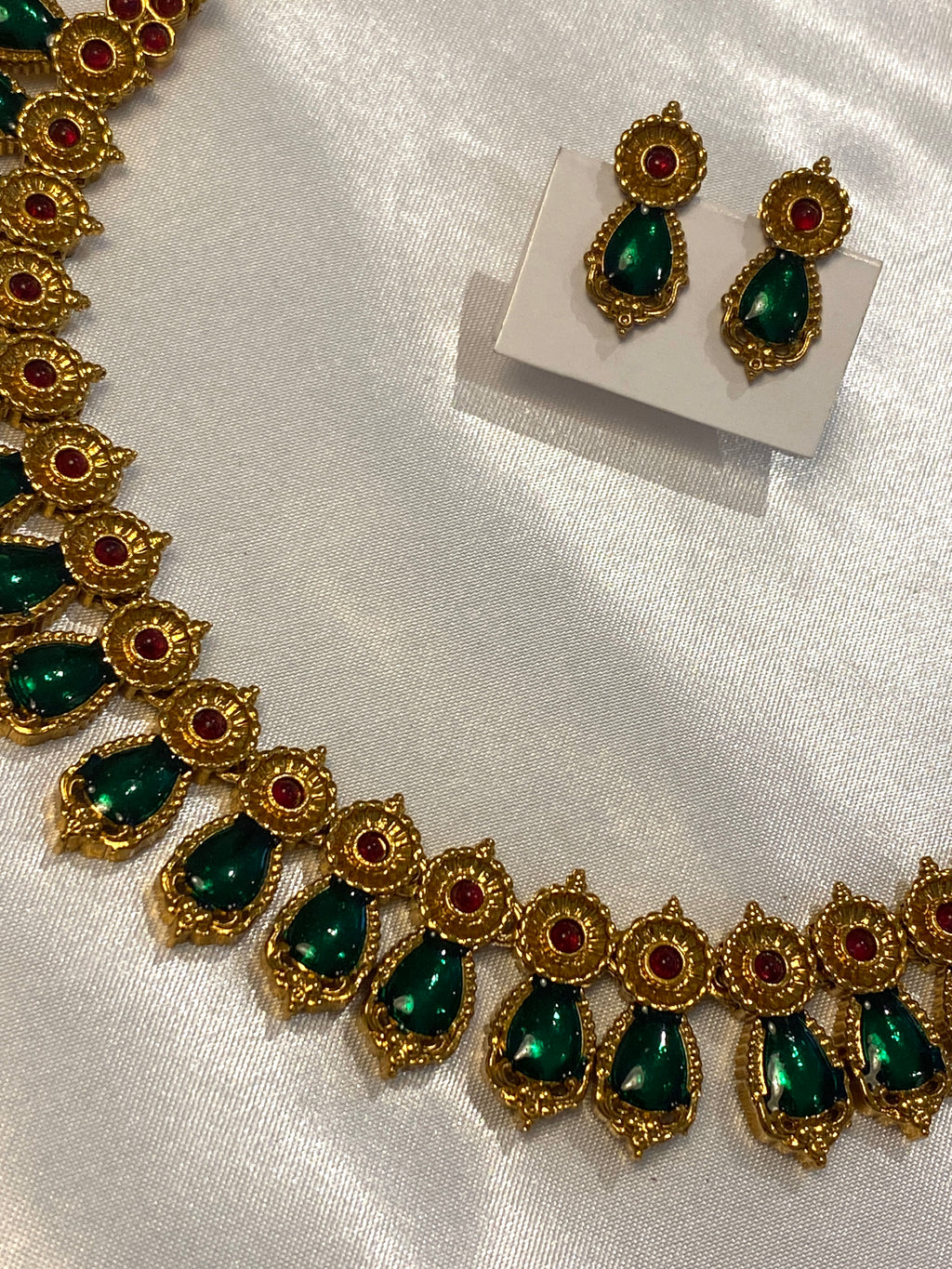 Kerala Style Green & Ruby Palakka-Inspired Necklace