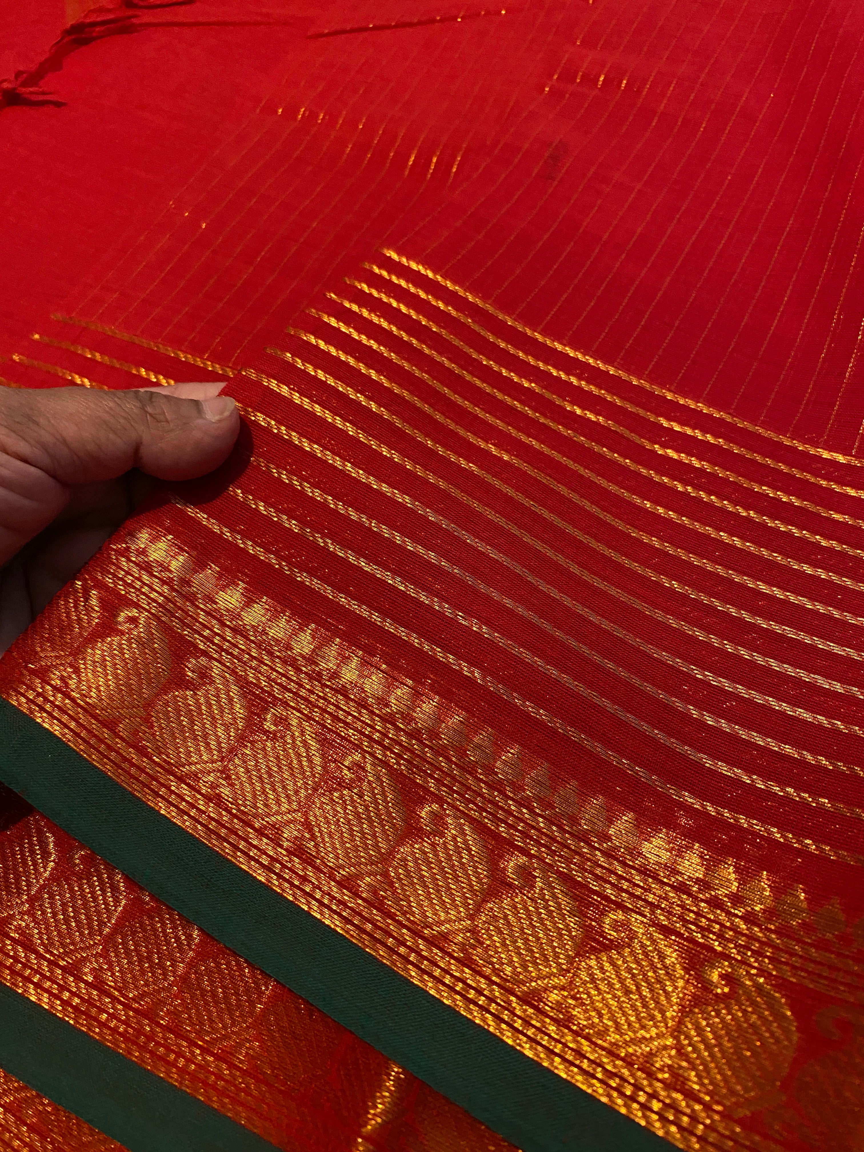 Chilli Red Vaira Oosi Kanchi Cotton Saree | Small Contrast Border