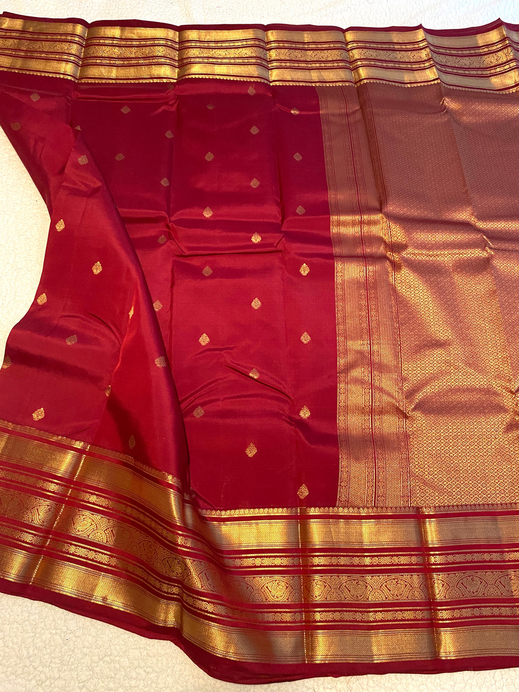 Pure Kanchipuram Silk Saree – Deep Maroon with Gold Zari | Silkmark® Certified