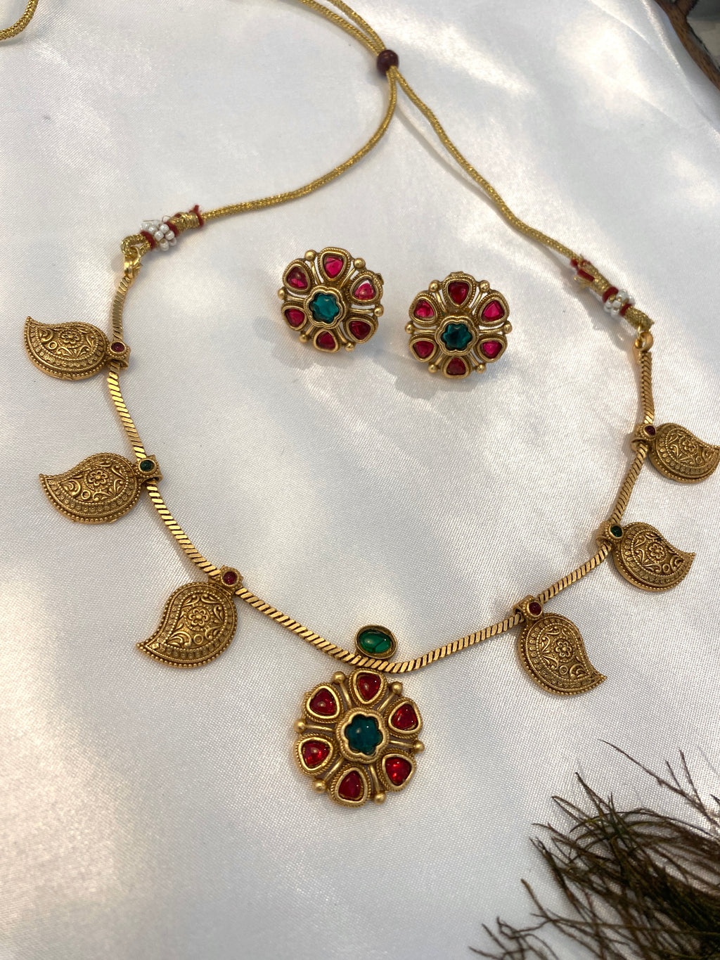 Antique Gold-Tone Ruby & Green Necklace Set