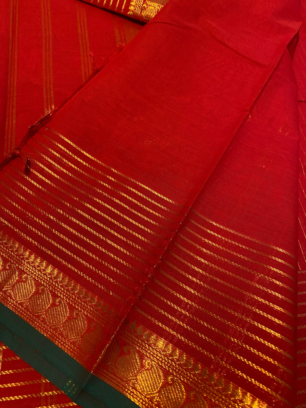 Chilli Red Vaira Oosi Kanchi Cotton Saree | Small Contrast Border