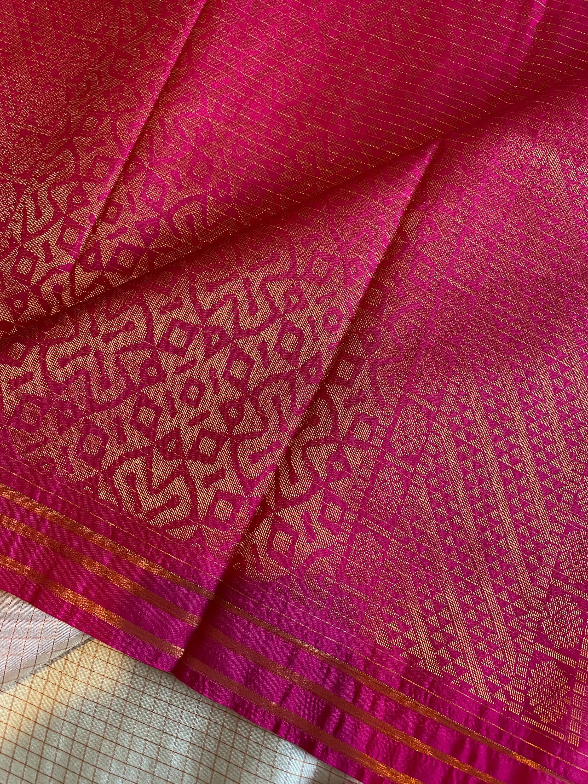 Off-White Semi Kanchipuram Saree with Vibrant Pink Pallu