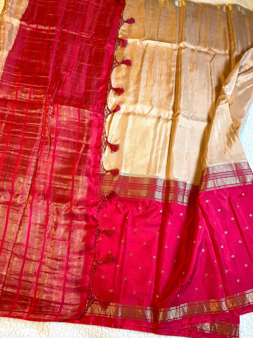 Elegant Chiffon Saree Featuring Magenta and Golden Beige