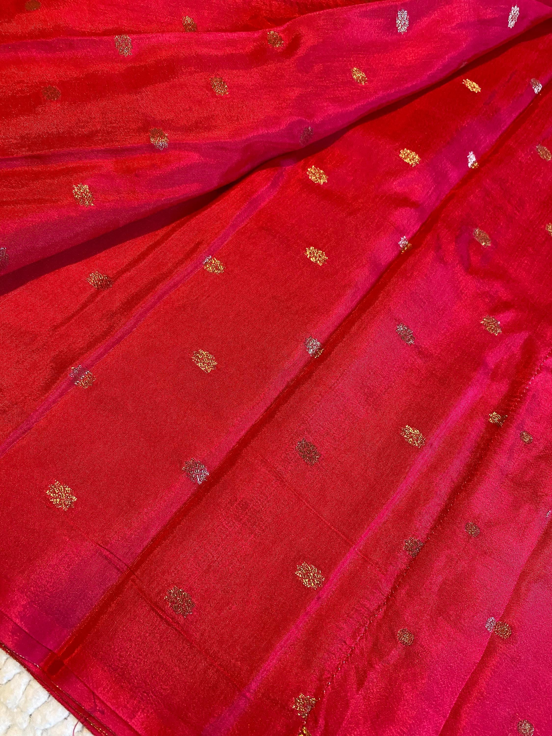 Elegant Chiffon Saree Featuring Magenta and Golden Beige