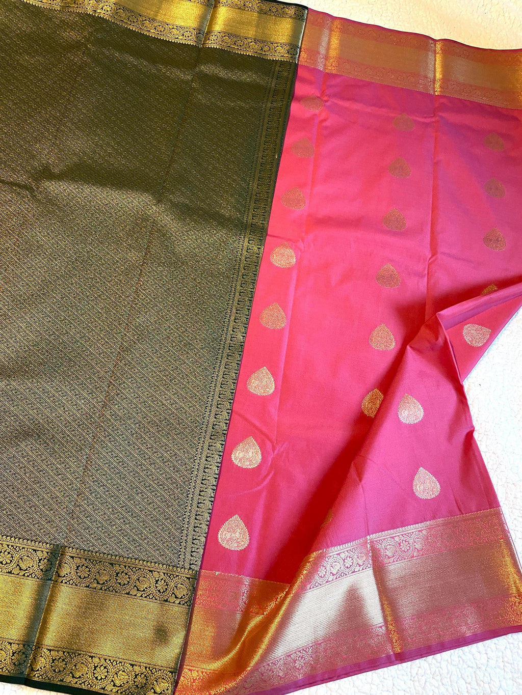 Elegant Semi-Kanchipuram Silk Saree – Soft Pink with Bottle Green Pallu & Border