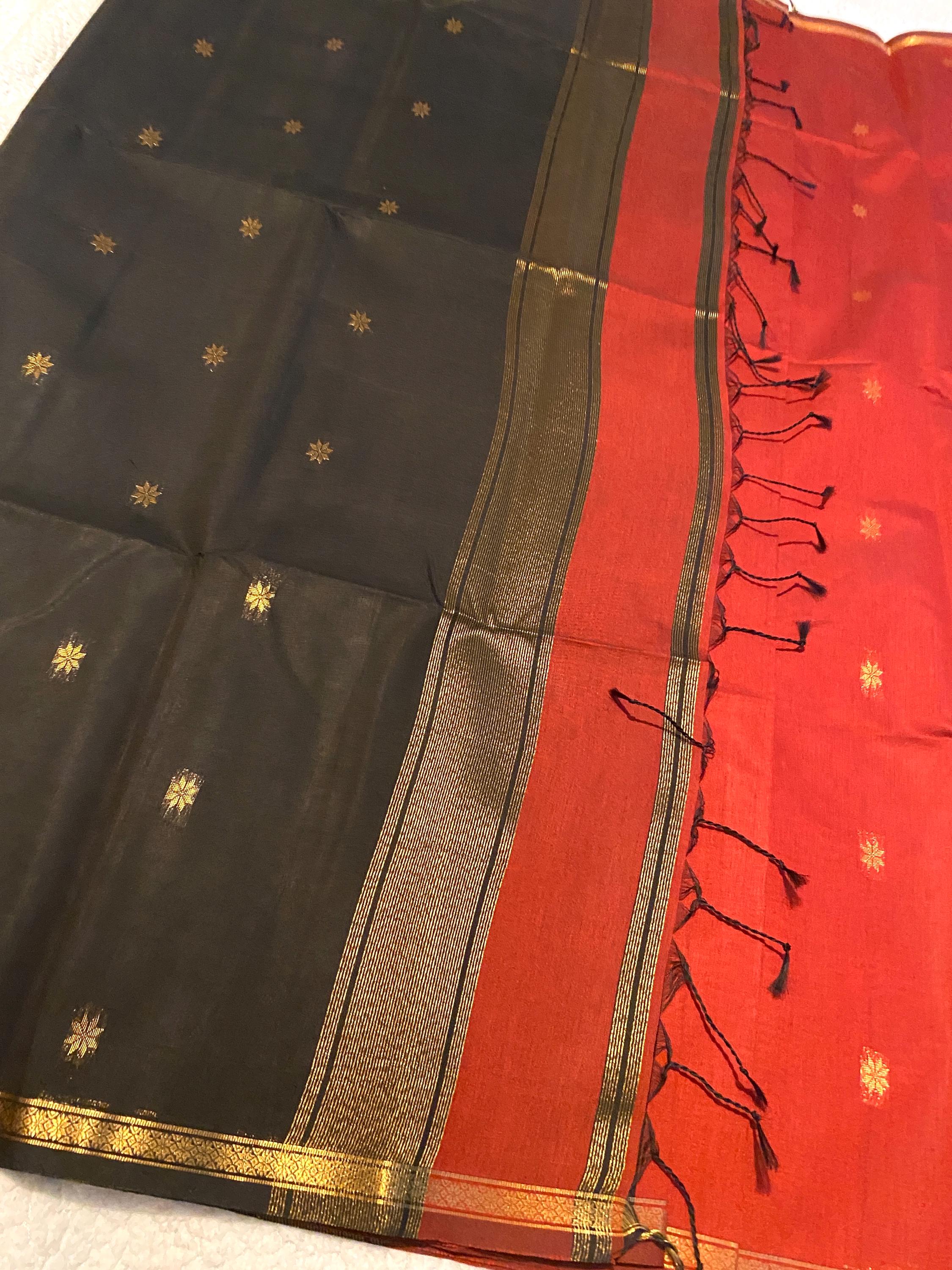 Maheshwari Cotton Silk Saree – Deep Maroon with Black Pallu & Blouse