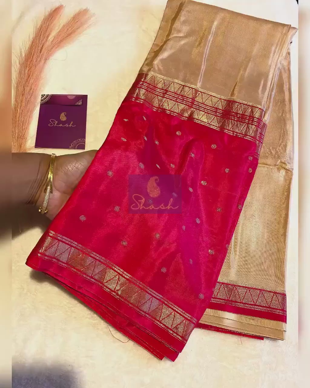 Elegant Chiffon Saree Featuring Magenta and Golden Beige